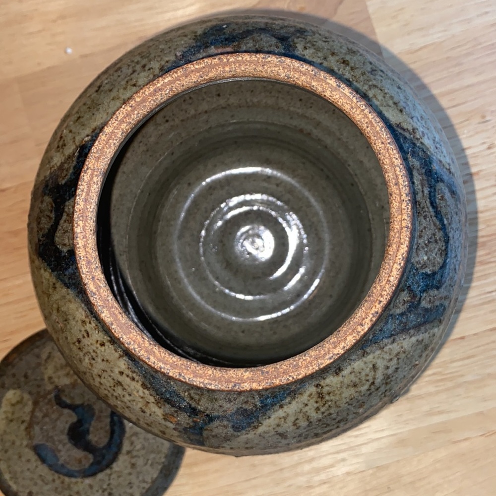 Pottery Jar - Picture 3 of 6